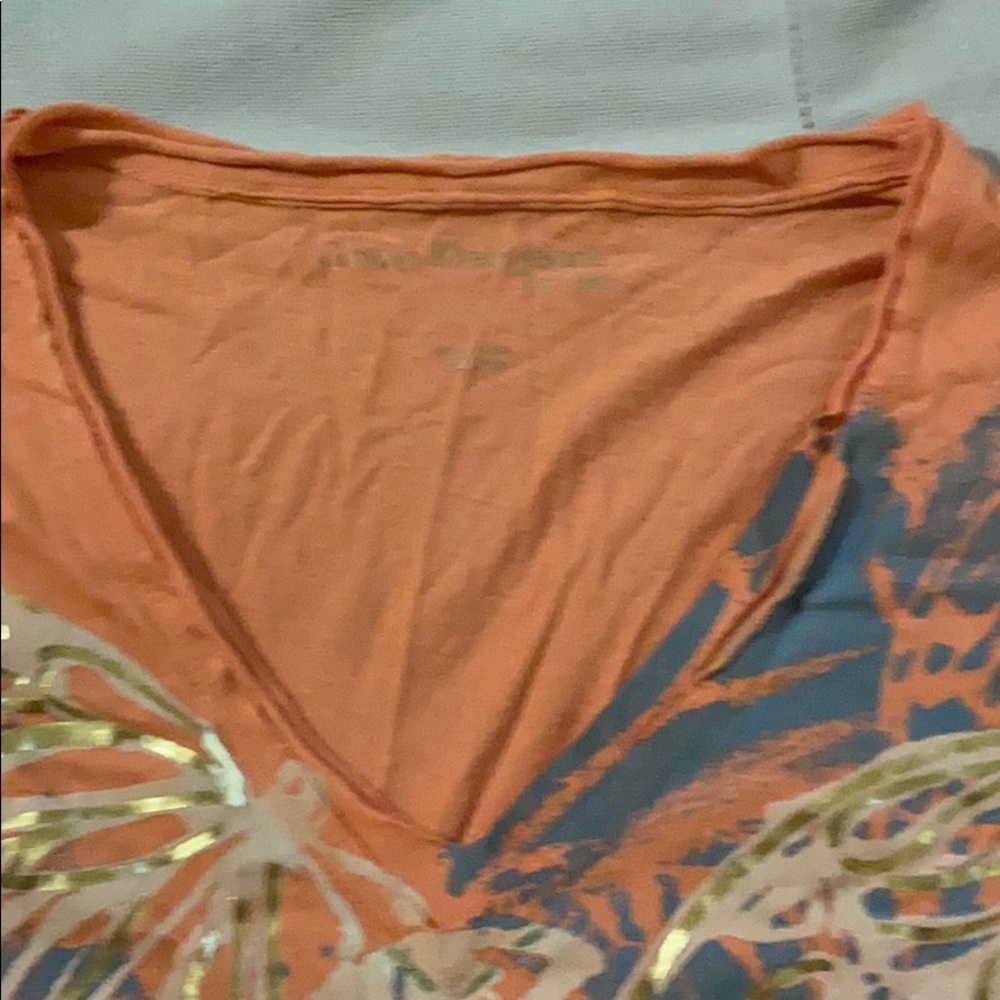 Calvin Klein Tee - Picture 6 of 7